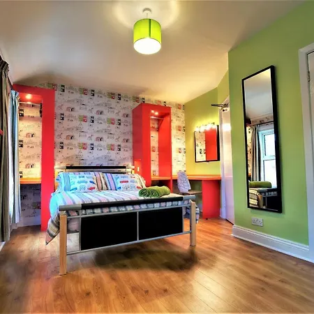 Portrush Holiday Hostel Guesthouse-2